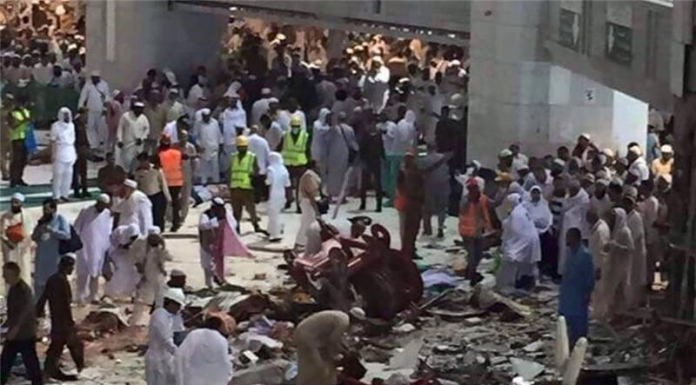 Crane Crash in Mecca