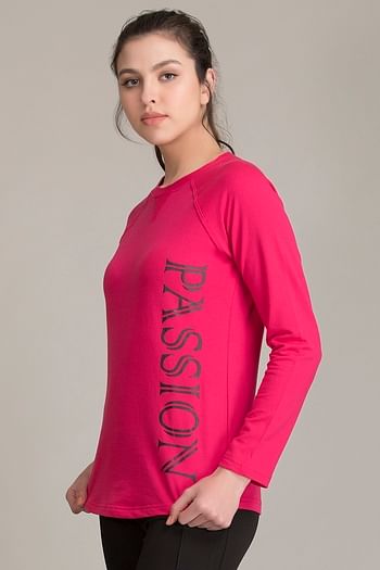 clovia-picture-gym-sports-activewear-t-shirt-in-dark-pink-cotton-560117