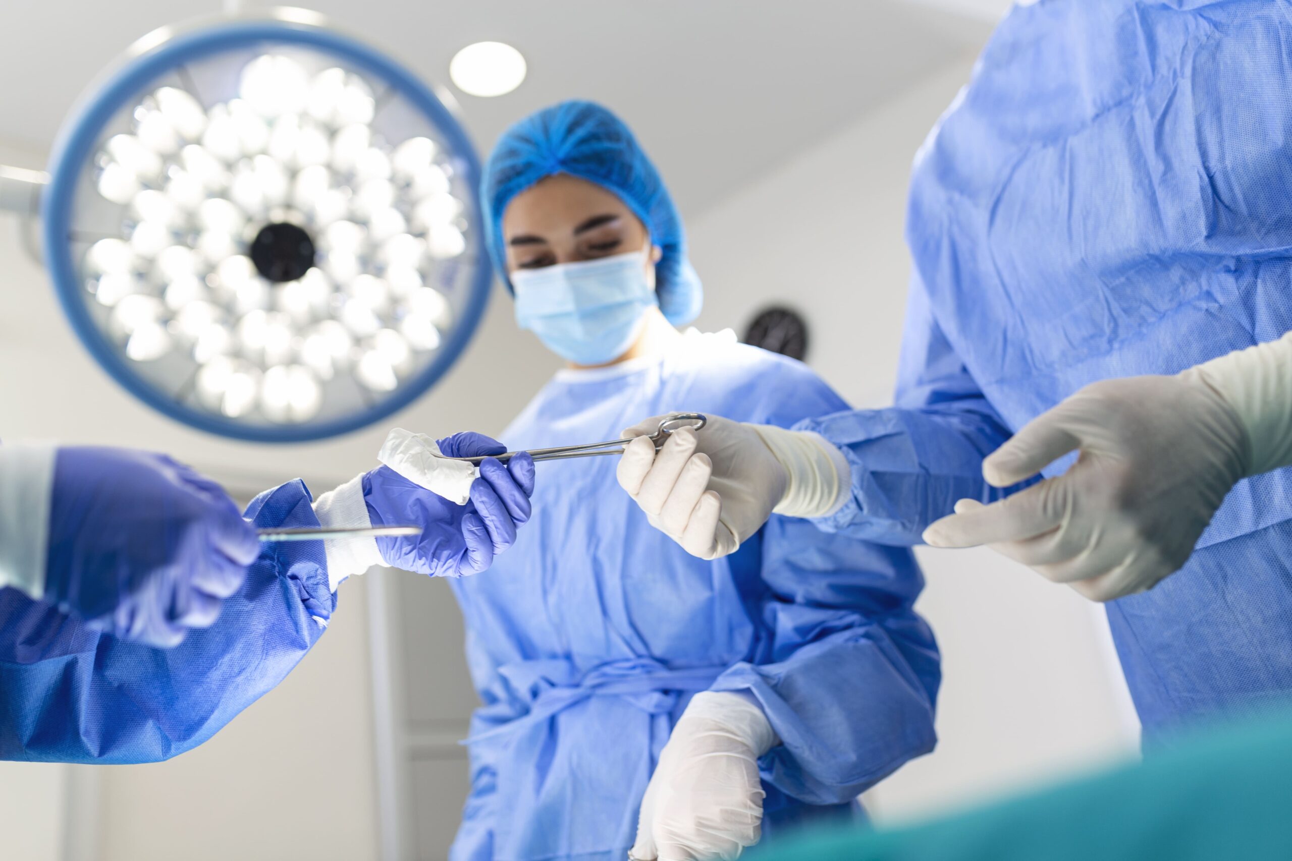 A Comprehensive Guide to Selecting Optimal Surgical Gloves - Blog Guru